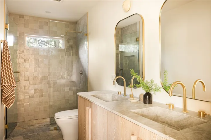 27467 Bay Shore Drive, Lake Arrowhead, California 92352