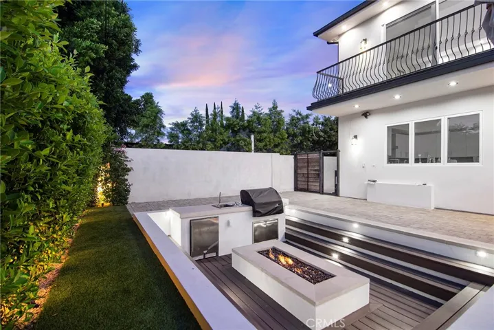 23035 Strathern Street, West Hills, California 91304