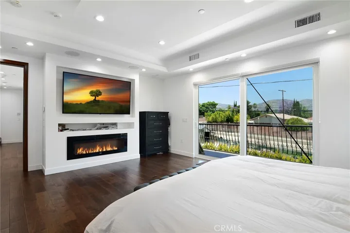 23035 Strathern Street, West Hills, California 91304
