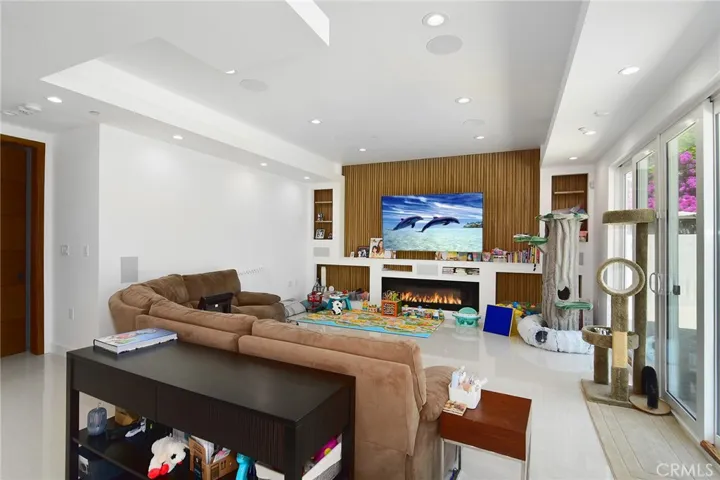 23035 Strathern Street, West Hills, California 91304