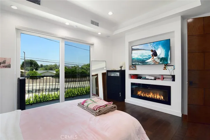 23035 Strathern Street, West Hills, California 91304