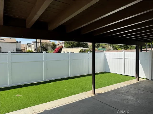 9757 Columbus Avenue, North Hills, California 91343