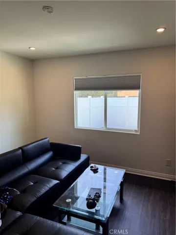 9757 Columbus Avenue, North Hills, California 91343