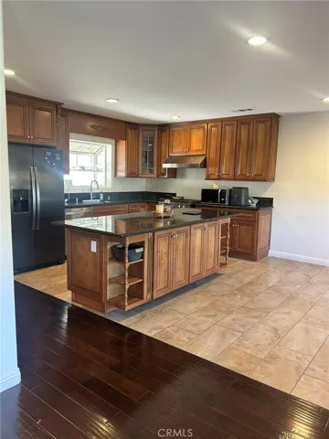 9757 Columbus Avenue, North Hills, California 91343