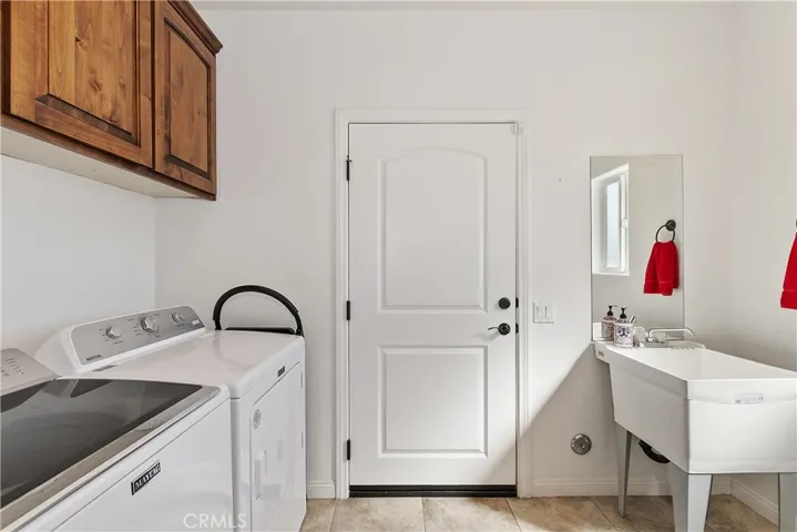 54425 Pinon Drive, Yucca Valley, California 92284