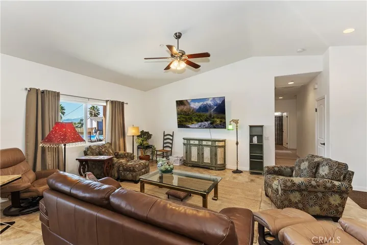 54425 Pinon Drive, Yucca Valley, California 92284