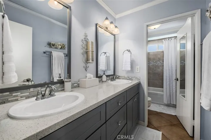 1039 S Road Runner Road, Anaheim Hills, California 92807