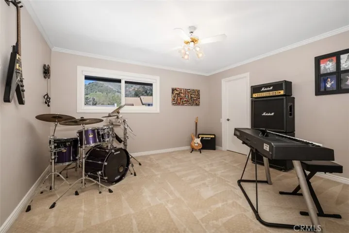 1039 S Road Runner Road, Anaheim Hills, California 92807