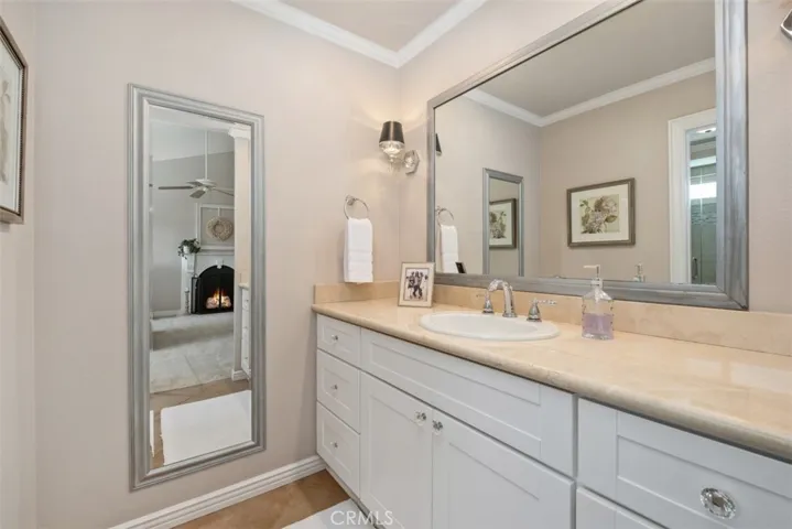1039 S Road Runner Road, Anaheim Hills, California 92807