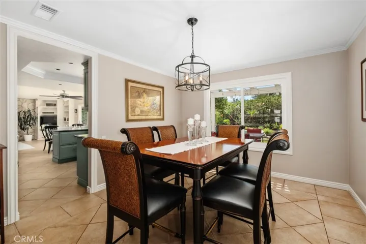 1039 S Road Runner Road, Anaheim Hills, California 92807
