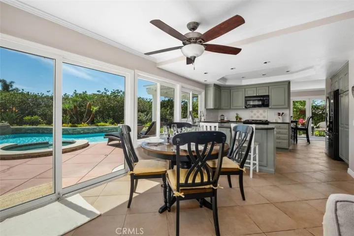 1039 S Road Runner Road, Anaheim Hills, California 92807