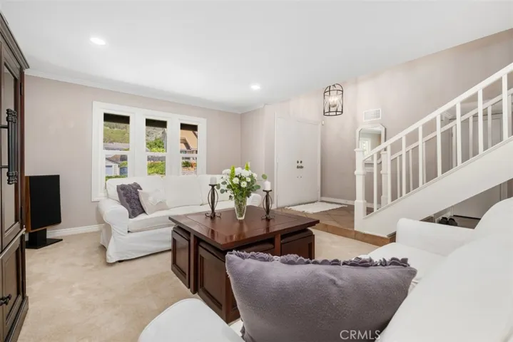 1039 S Road Runner Road, Anaheim Hills, California 92807