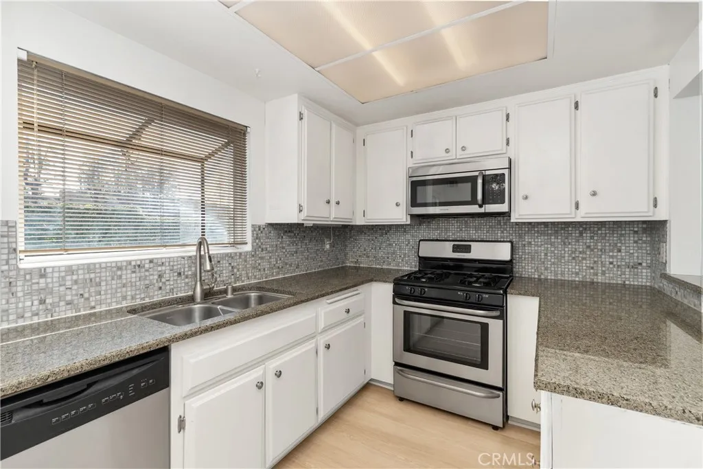911 W Imperial 65, La Habra, California 90631 home-pic-19