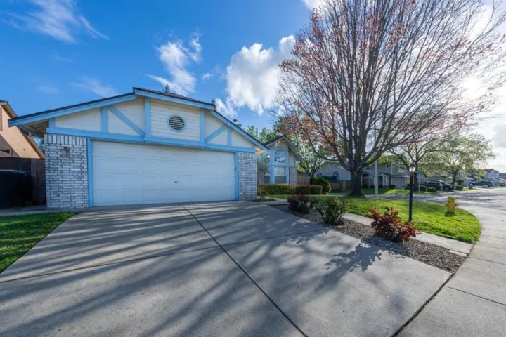 1233 Chablis Circle, Roseville, California 95747