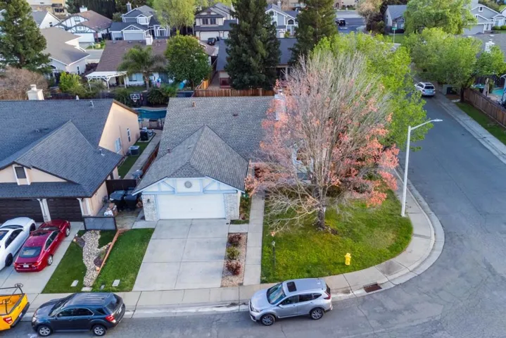 1233 Chablis Circle, Roseville, California 95747