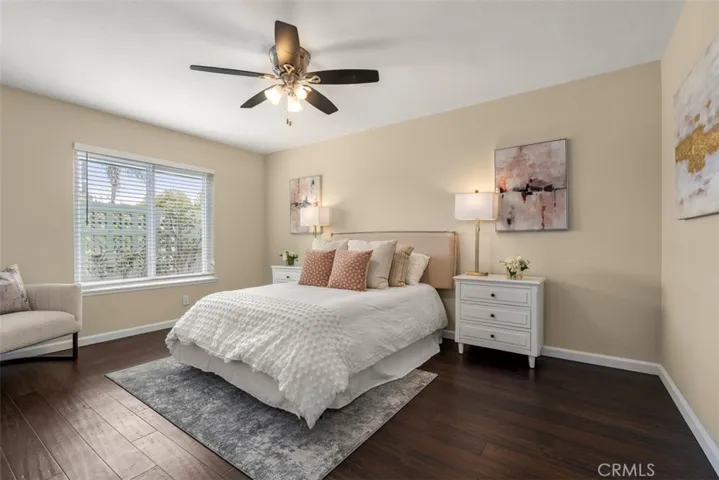 The second front bedroom is really spacious at nearly 11'x16'.