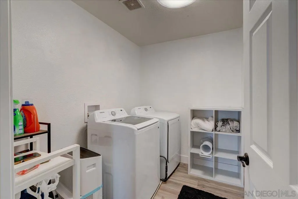 23744 Tatia Ct, Murrieta, California 92562 home-pic-25