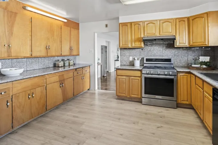 868 Serra Dr, San Leandro, California 94578