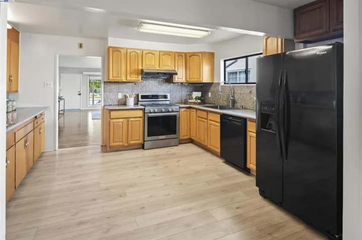 868 Serra Dr, San Leandro, California 94578