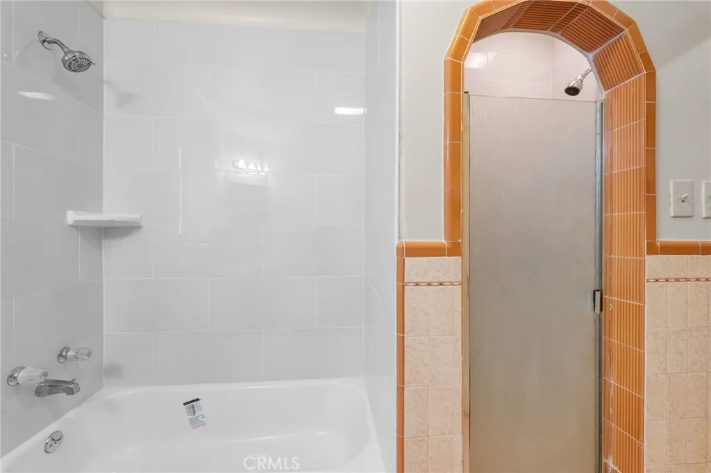 1257 W 60th Place, Los Angeles, California 90044 home-pic-22