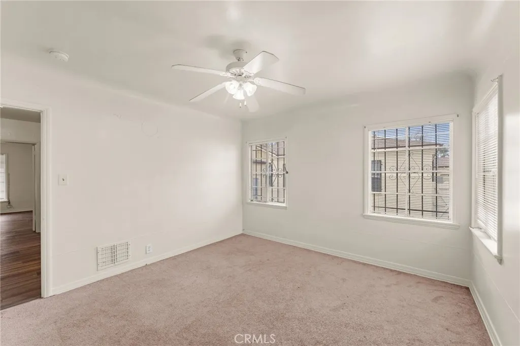1257 W 60th Place, Los Angeles, California 90044 home-pic-17
