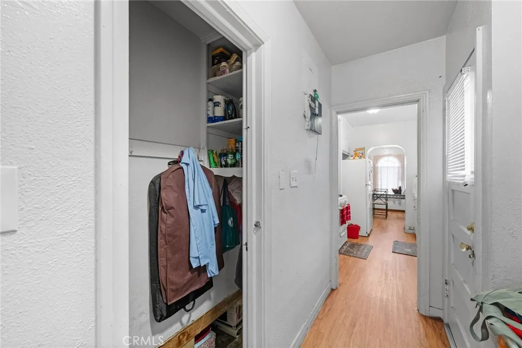 1257 W 60th Place, Los Angeles, California 90044 home-pic-47