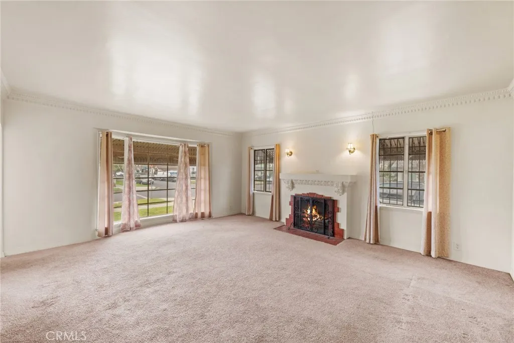 1257 W 60th Place, Los Angeles, California 90044 home-pic-4