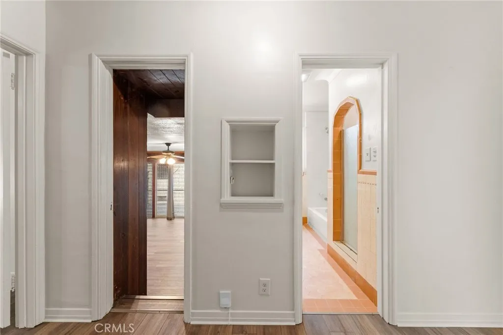 1257 W 60th Place, Los Angeles, California 90044 home-pic-23