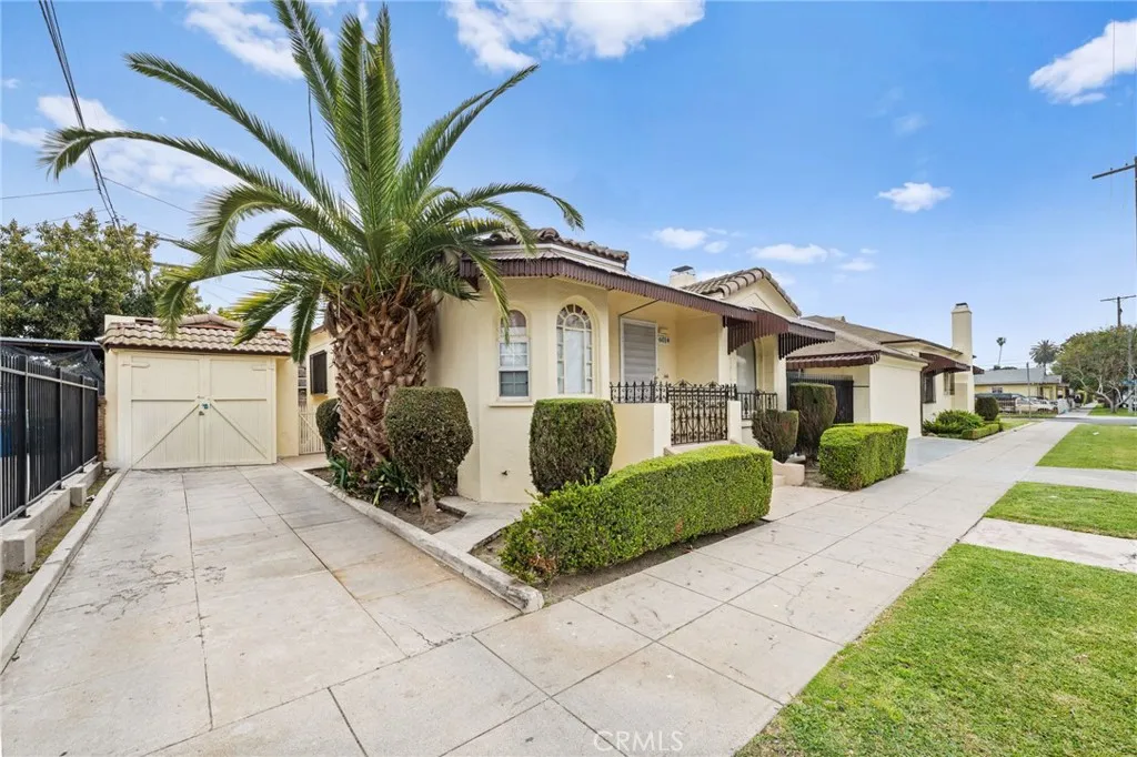 1257 W 60th Place, Los Angeles, California 90044 home-pic-48