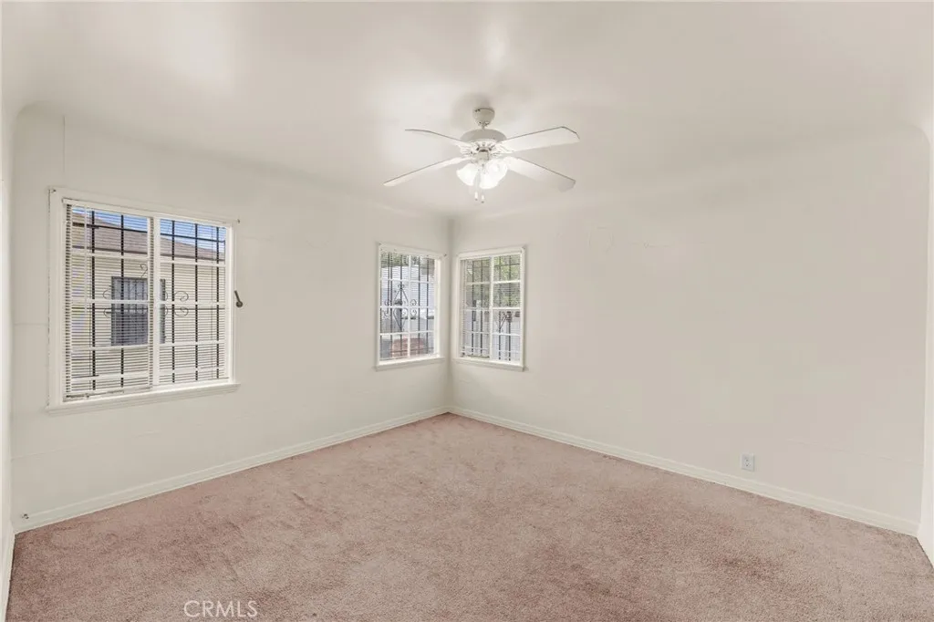 1257 W 60th Place, Los Angeles, California 90044 home-pic-16