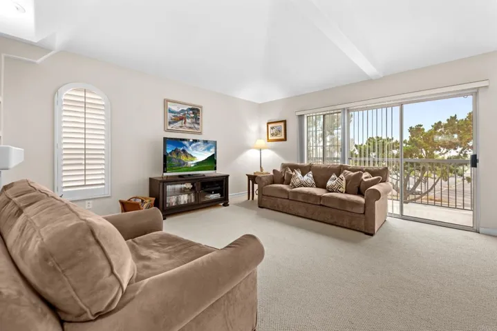 8609 Via Mallorca E, La Jolla, California 92037