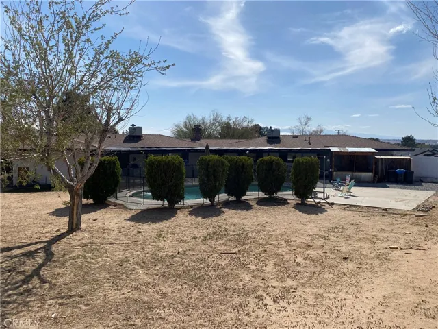 19236 Hupa Road, Apple Valley, California 92307