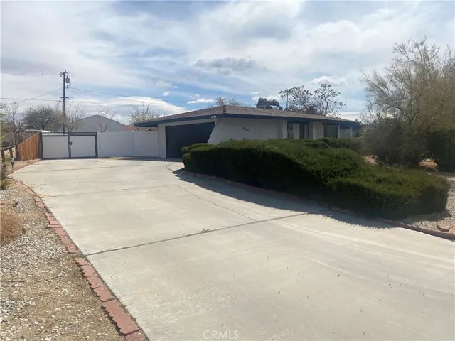 19236 Hupa Road, Apple Valley, California 92307