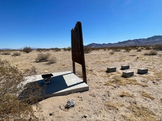 33255 Minneola Rd, Newberry Springs, California 92365