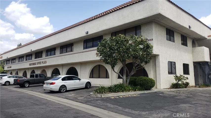 9010 Corbin Avenue 14, Northridge, California 91324
