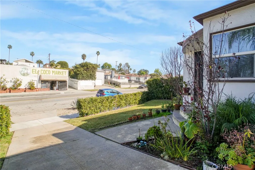 610 E. Fairview, Inglewood, California 90302 home-pic-42