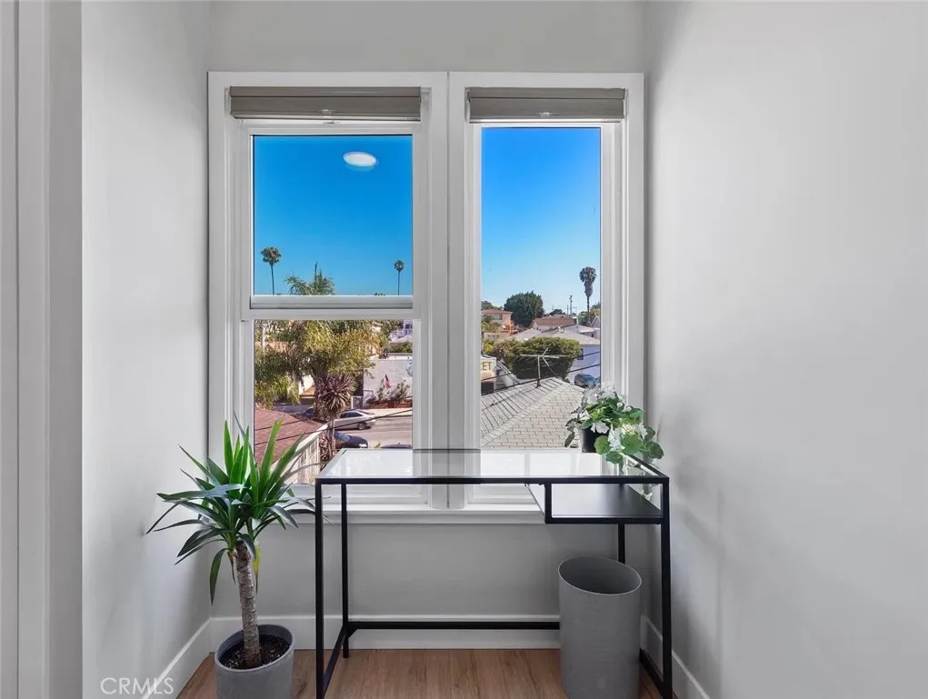 610 E. Fairview, Inglewood, California 90302 home-pic-7