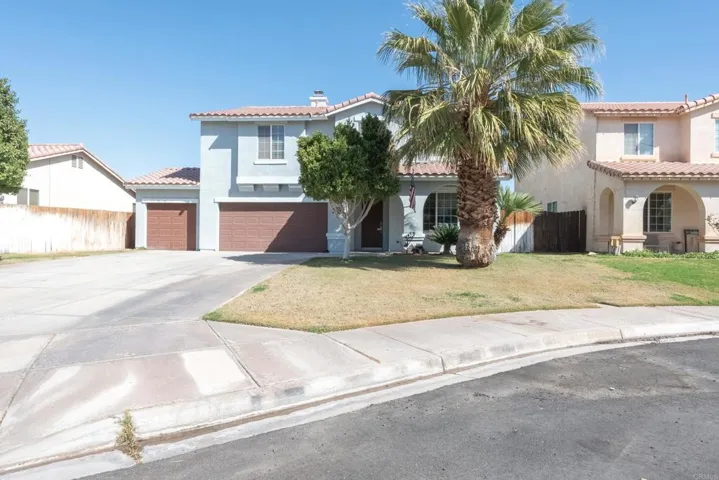 593 Silverwood, Imperial, California 92251