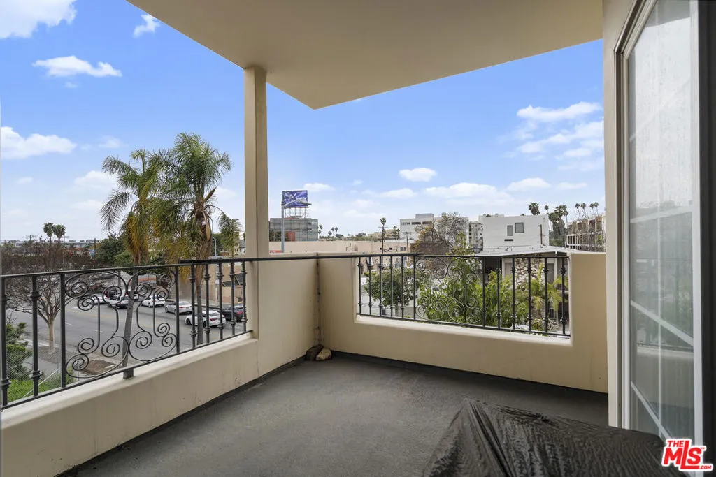 616 S Wilton Place 201, Los Angeles, California 90005 home-pic-20