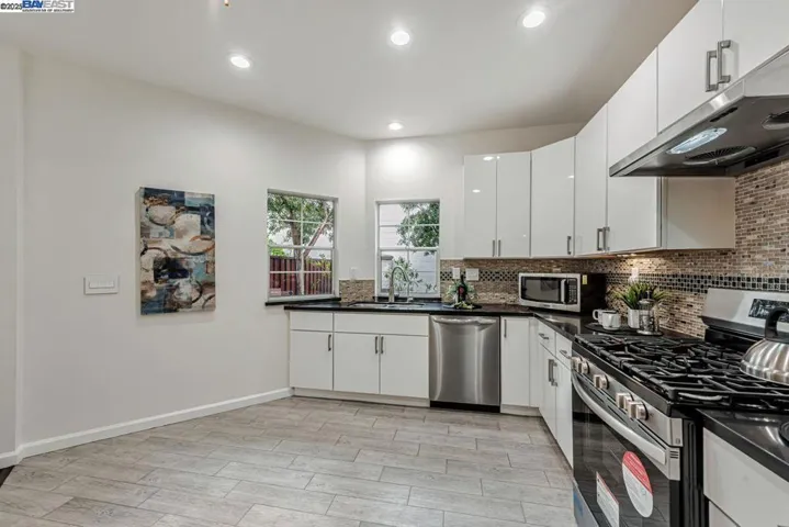 34861 Rumford Ter, Union City, California 94587