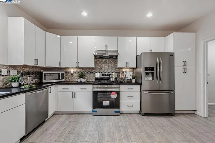 34861 Rumford Ter, Union City, California 94587