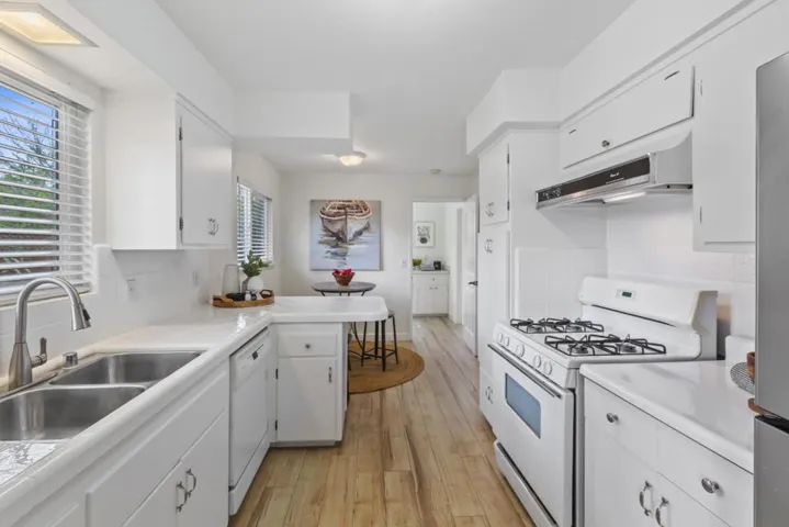 210 Harkleroad Avenue, Santa Cruz, California 95062