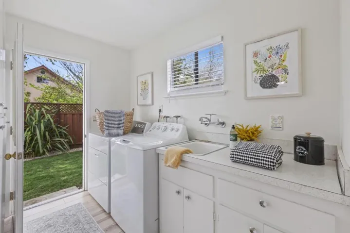 210 Harkleroad Avenue, Santa Cruz, California 95062