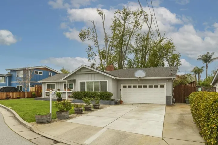 210 Harkleroad Avenue, Santa Cruz, California 95062