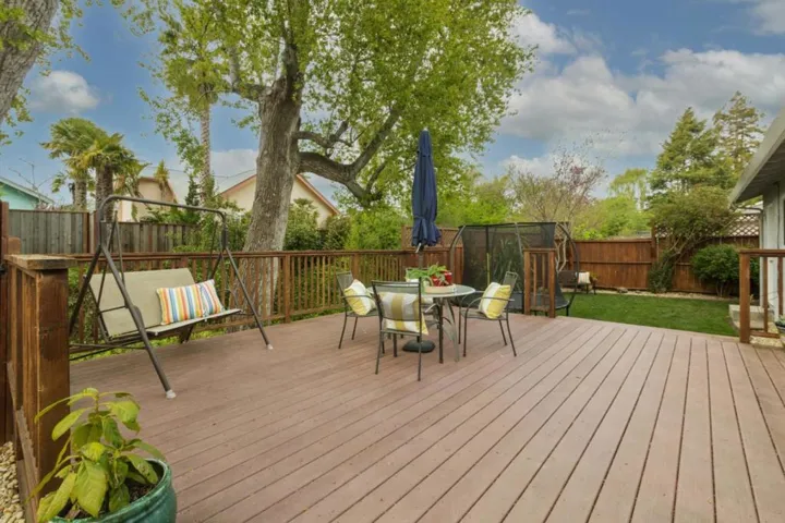210 Harkleroad Avenue, Santa Cruz, California 95062