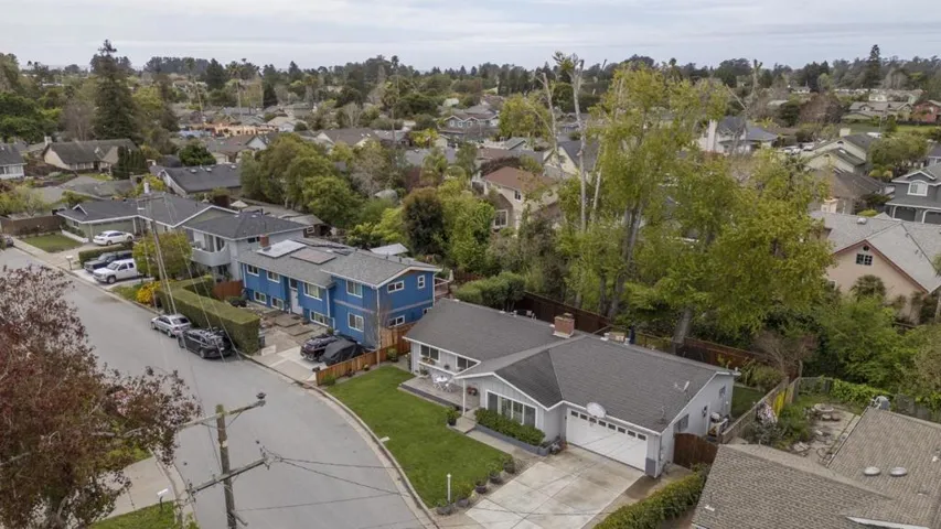 210 Harkleroad Avenue, Santa Cruz, California 95062