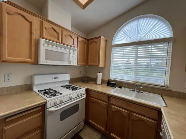 1220 Tasman Dr., Sunnyvale, California 94089