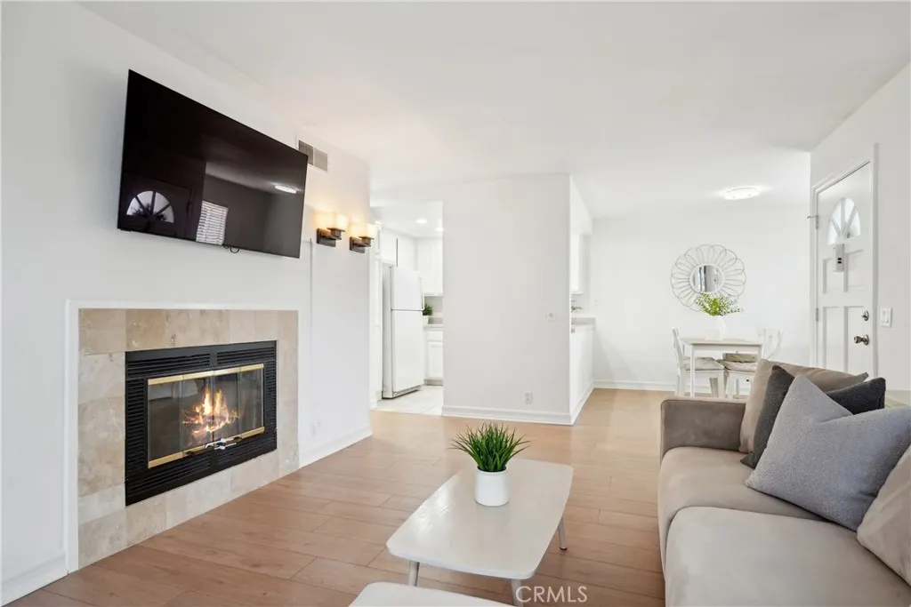 22230 S Vermont Avenue 102b, Torrance, California 90502 home-pic-9