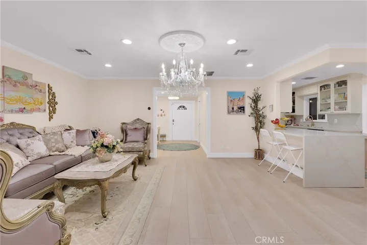 400 Keene Drive, La Habra, California 90631