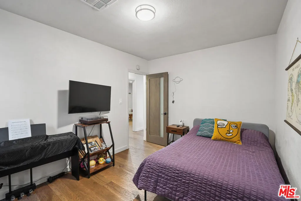 7427 Cleon Avenue, Sun Valley, California 91352 home-pic-25